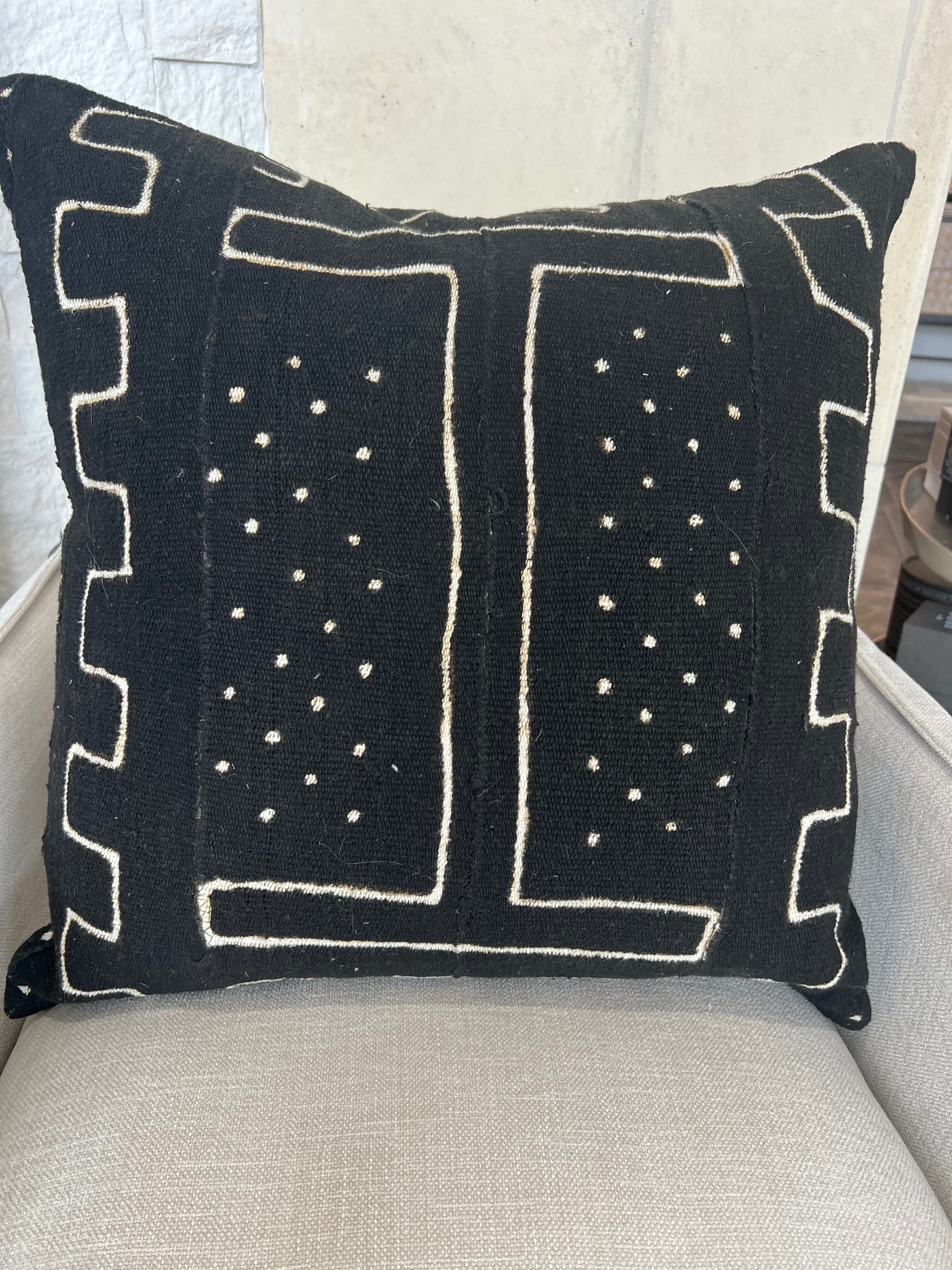 Oversized Tribal Pillow (Shaded Experience)